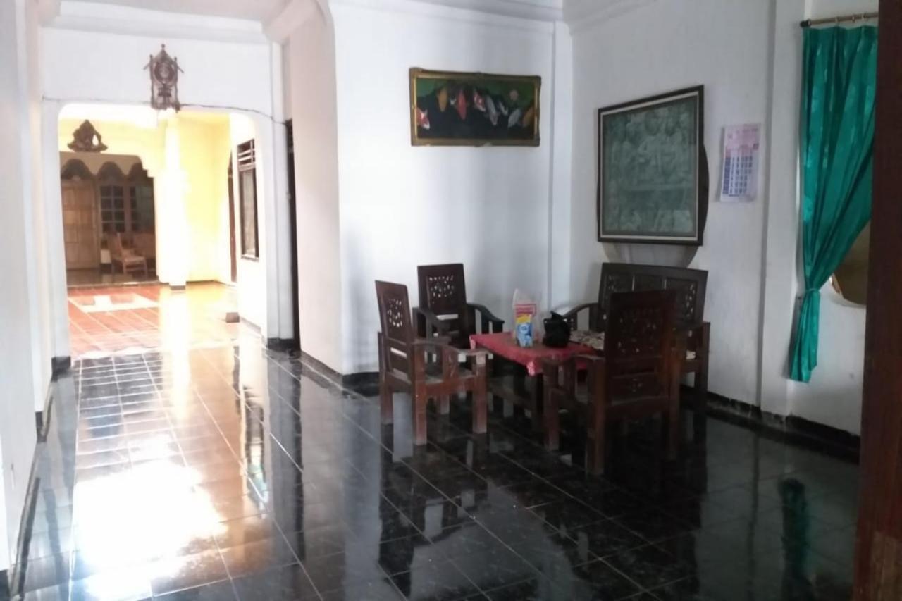 Oyo 1782 Lotus Residence Magelang Ngoại thất bức ảnh